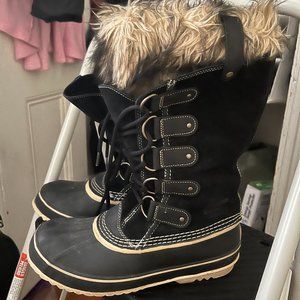 SOREL JOAN OF ARCTIC winter boots (size 9)